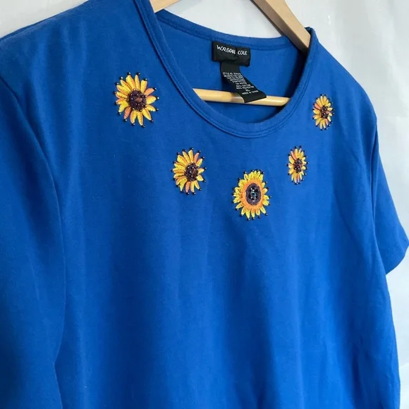 Vintage Morgan Cole Beaded and Embroidered Sunflower Tee - Picture 2 of 6